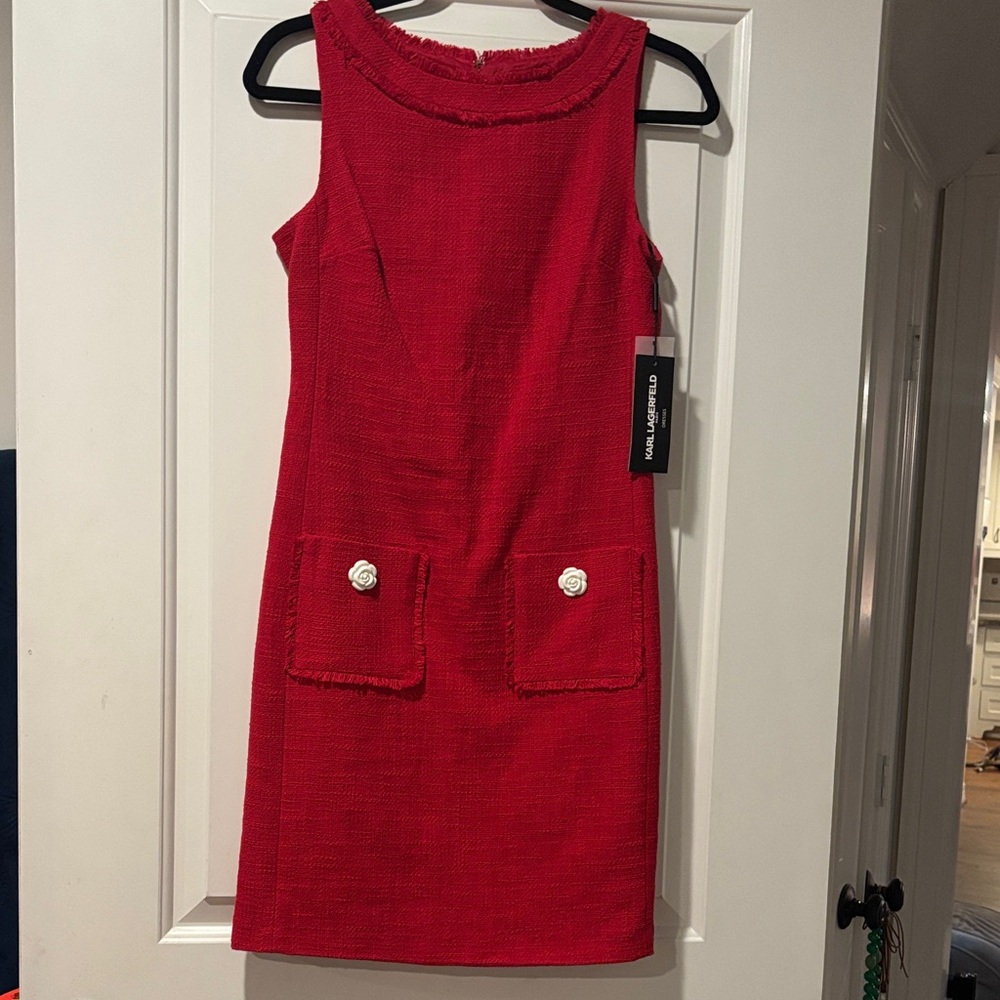 Chic Red Sleeveless Dress